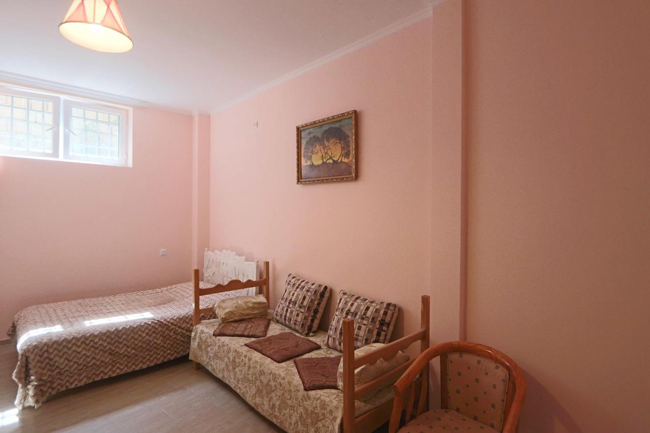 Garnim Guest House Yerevan Exterior photo