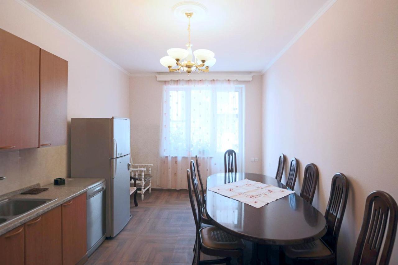 Garnim Guest House Yerevan Exterior photo