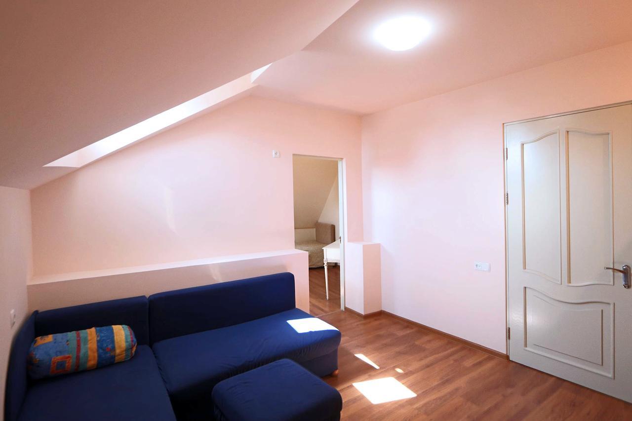Garnim Guest House Yerevan Exterior photo